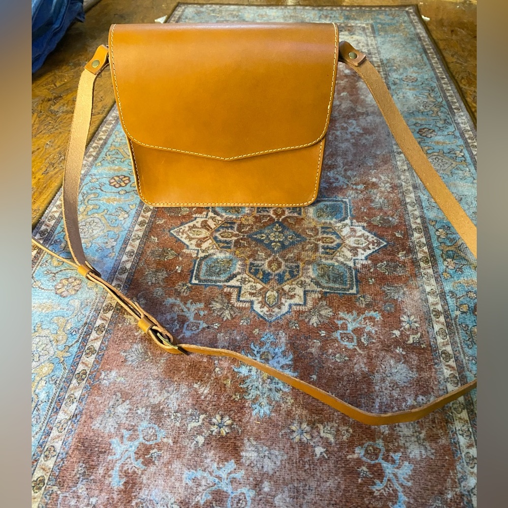 Hawthorn Crossbody